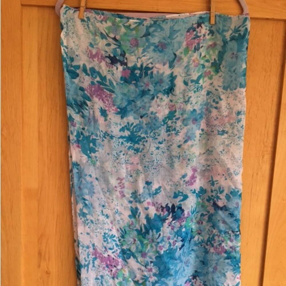 Gorgeous Scarf, DYT store